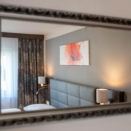 Hotel Ganslhof - Adults Only 3*